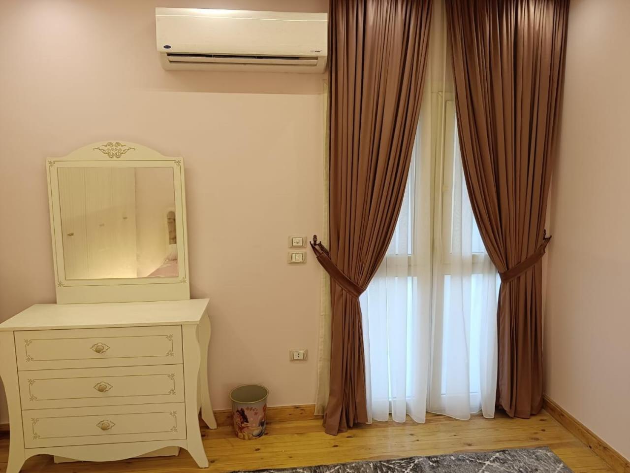 ألترا لوكس بالمهندسين * El Cairo